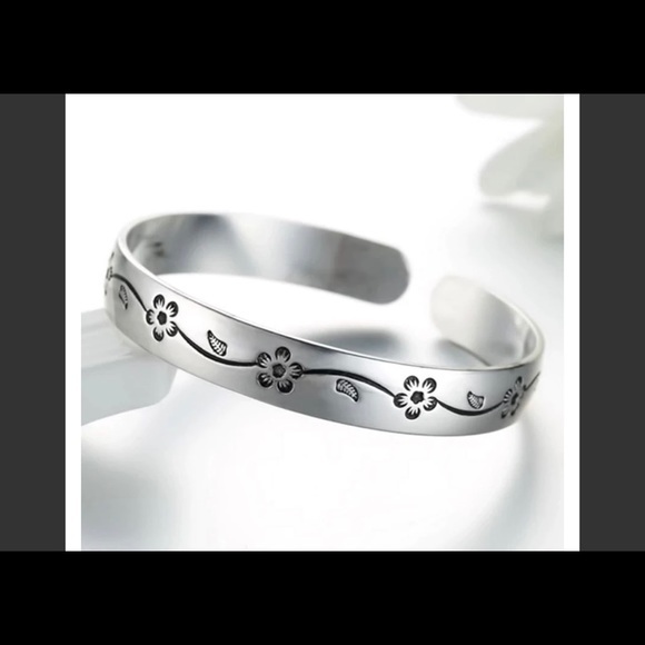 .925‎ Sterling Silver Plum Retro Thai Adjustable Cuff Bracelet - Picture 3 of 6